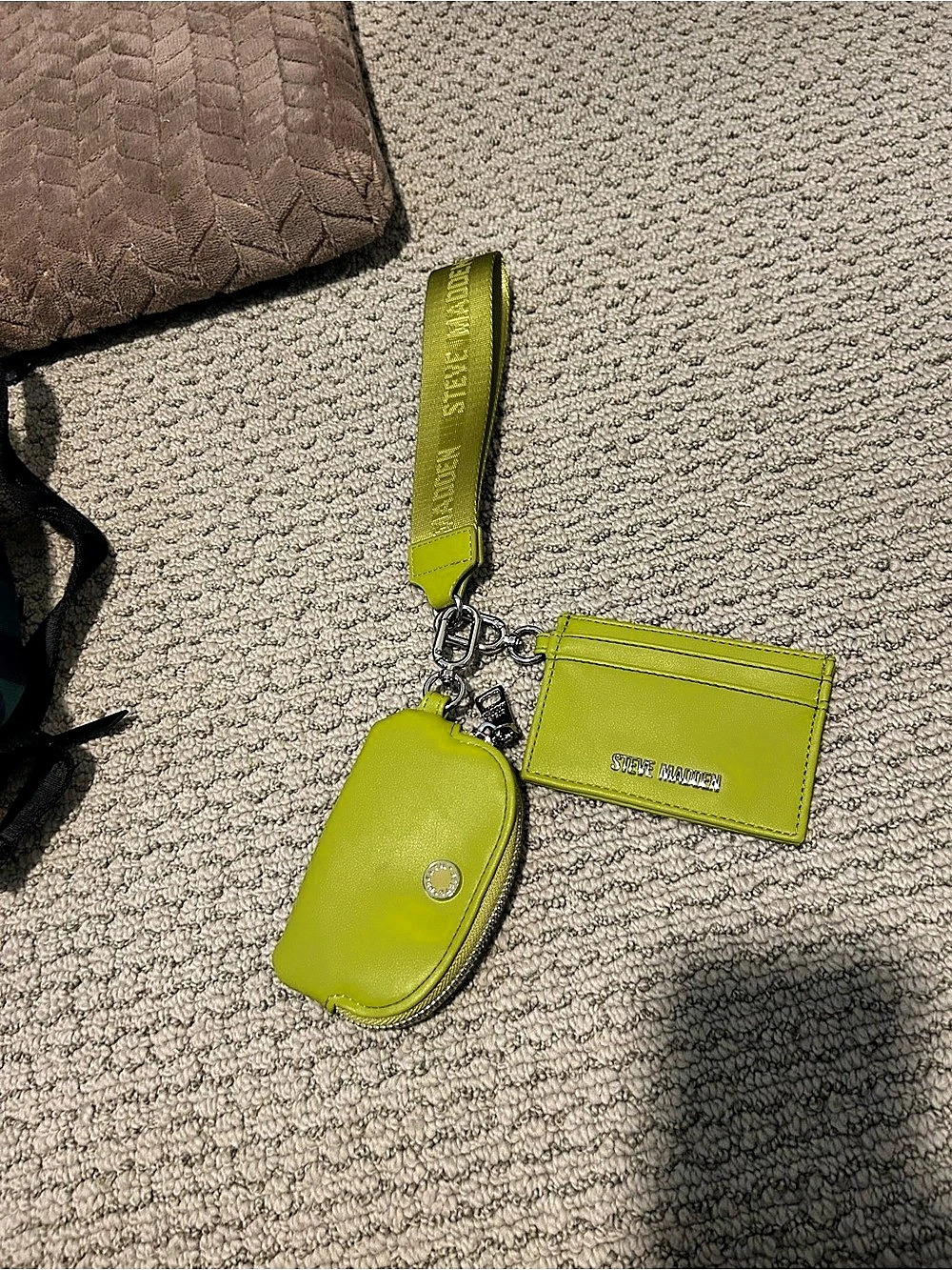 Steve Madden Keychain Card Holder & Coin Pouch in Green